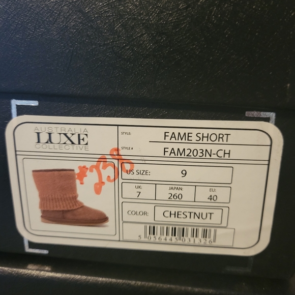 Australia Luxe Collective Fame Short Knit Boot in Chestnut. #238. Size 9 - Picture 9 of 10